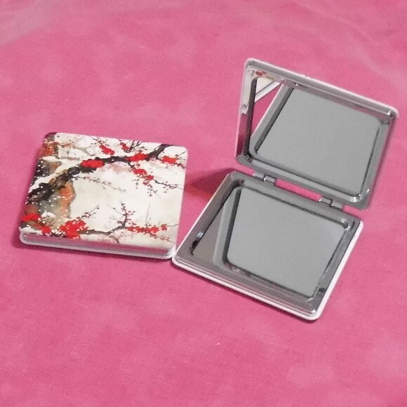 Double Makeup Mirror Compact   # 3 - Picture 1 of 1